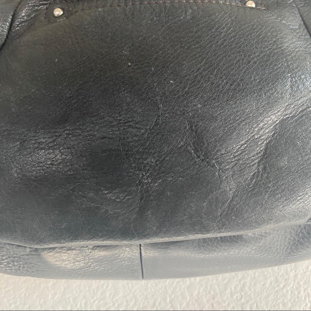 B. Makowsky Black Leather Shoulder Bag Cheetah - Picture 9 of 9